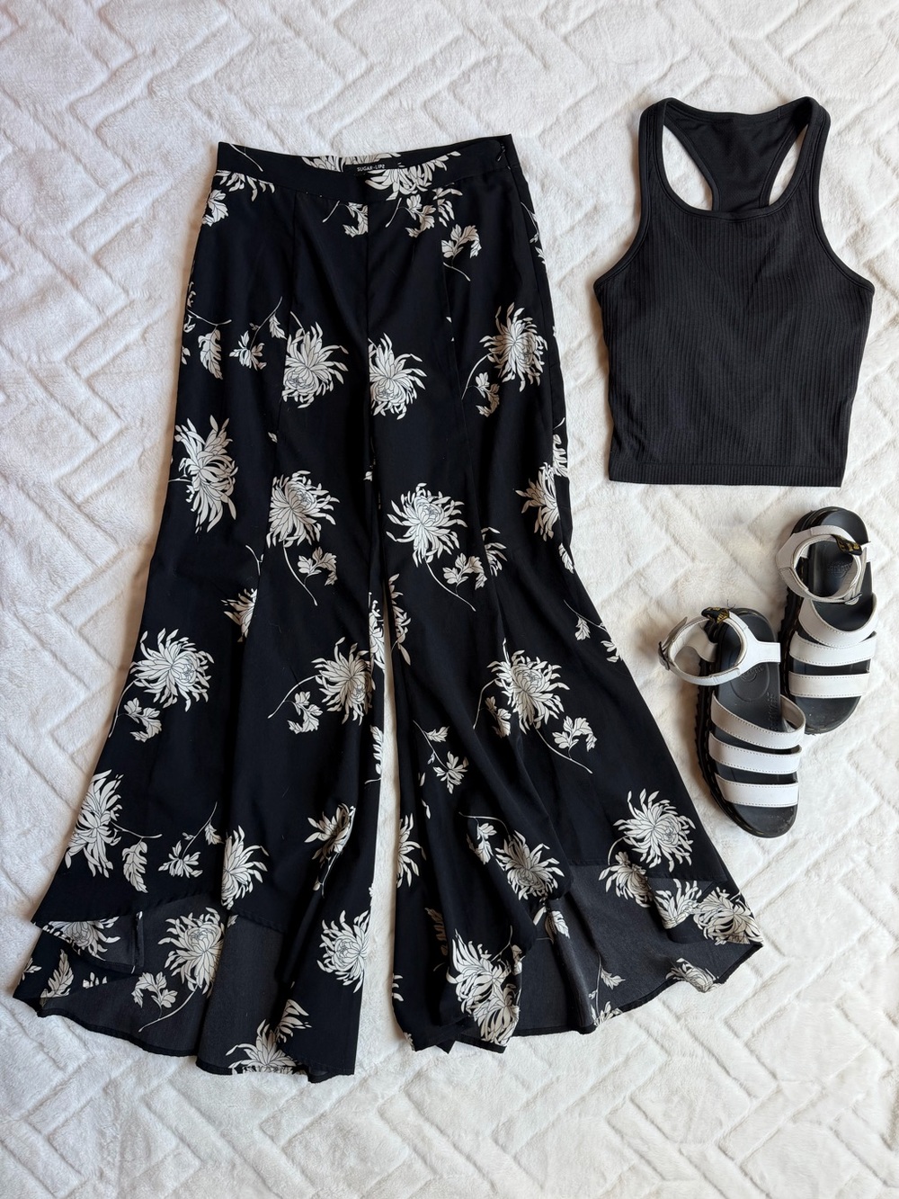 Floral Ruffle Ankle Pants